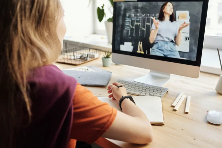 Une formation pour découvrir l’enseignement hybride et transformer ses pratiques !